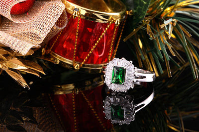 Unveiling December Diamond Trends: A Sparkling Holiday Season at Bova Diamond