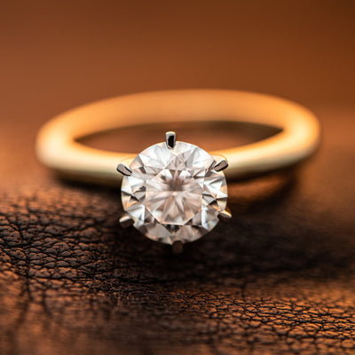 Gold Engagement Rings: Embrace the Timeless Elegance of a Classic Trend